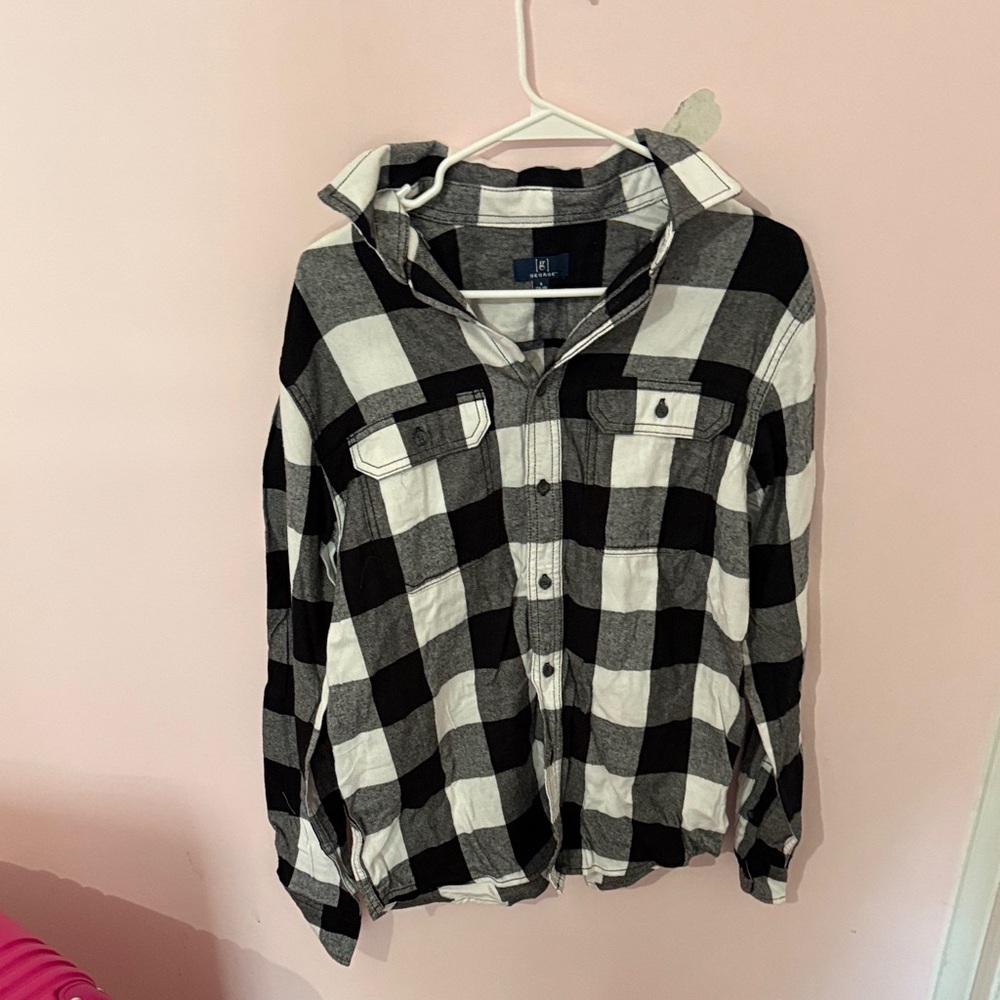 NEVER WORN Black & White Plaid Button Up